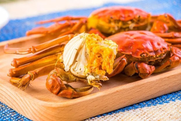 Nằm mơ thấy cua có ý nghĩa gì? Là điềm lành hay dữ? 6 Mơ thấy cua bò vào bếp